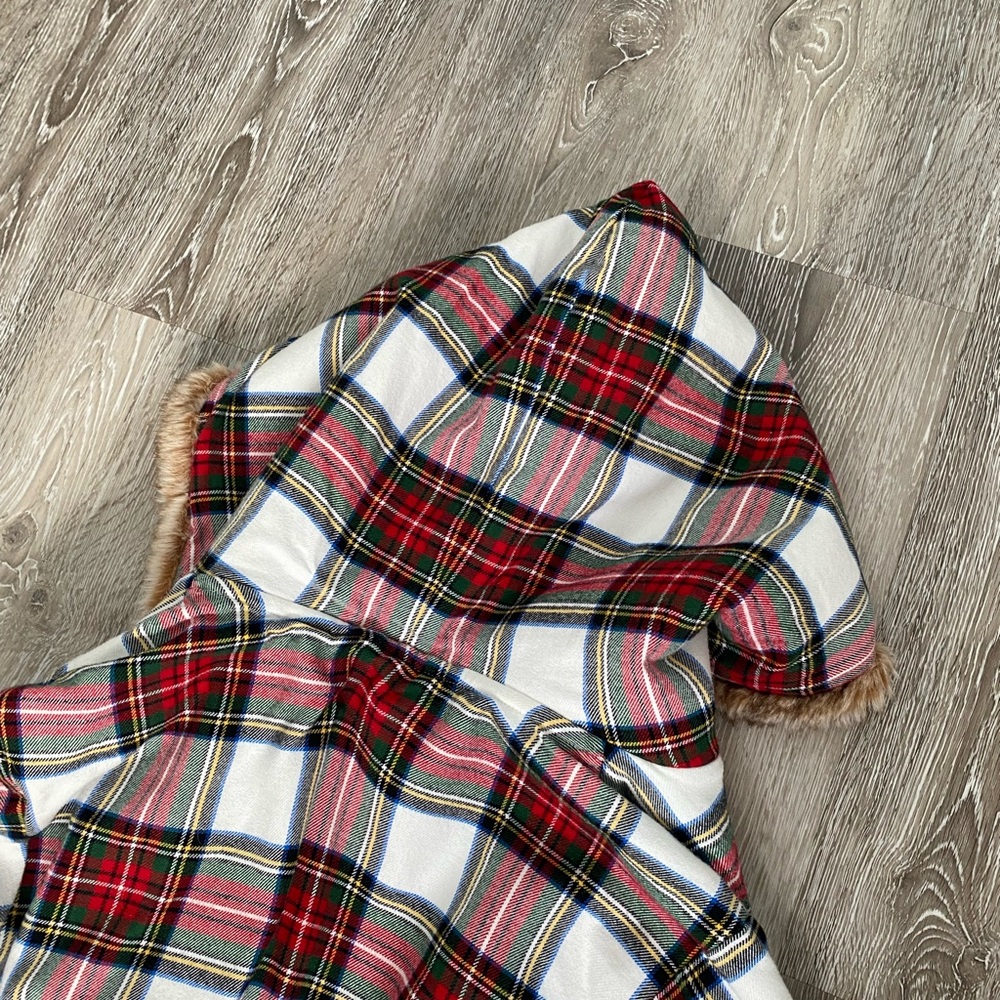 Pottery Barn Tartan Plaid Robe with Faux Fur - Picture 10 of 11